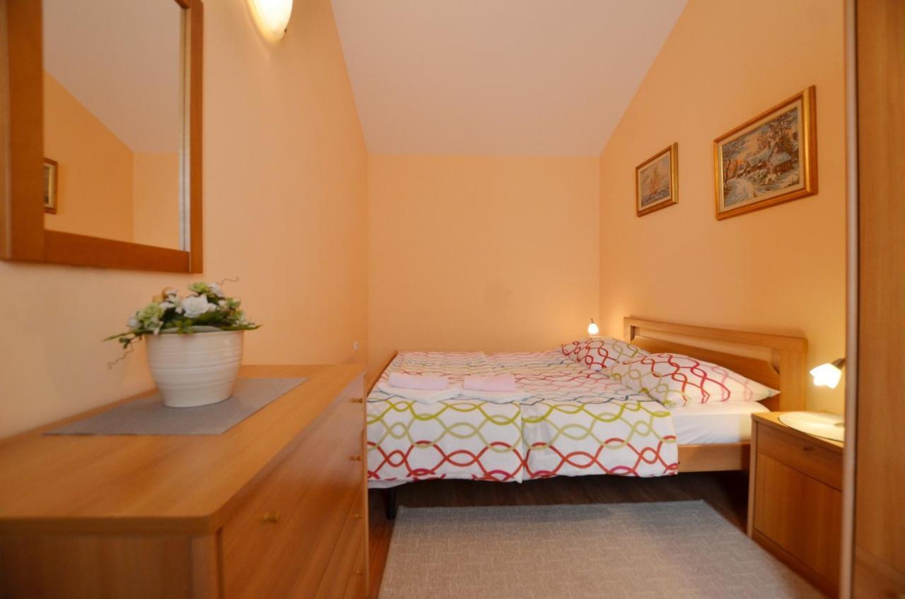 Zminj Apartments Bagian luar foto