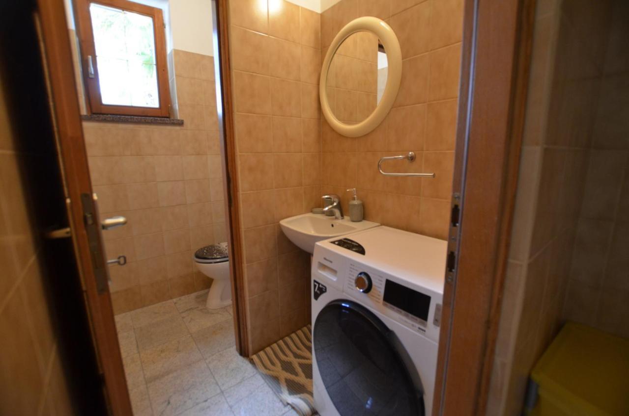 Zminj Apartments Bagian luar foto