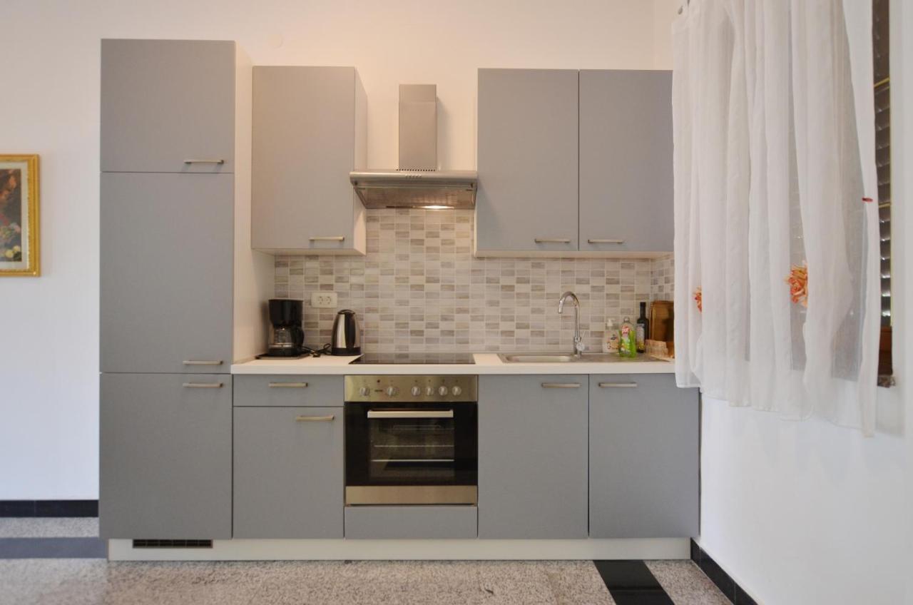 Zminj Apartments Bagian luar foto